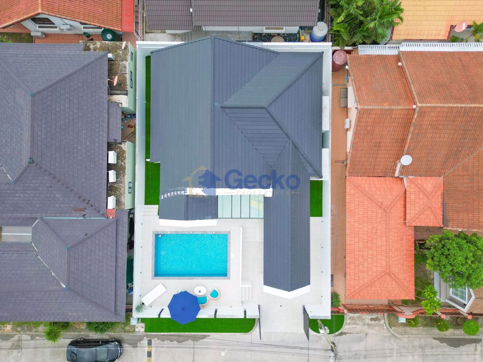 4 ห้องนอน บ้าน in หมู่บ้าน ค่าซ่าจอมเทียน  จอมเทียน H010942 (Photo 3)