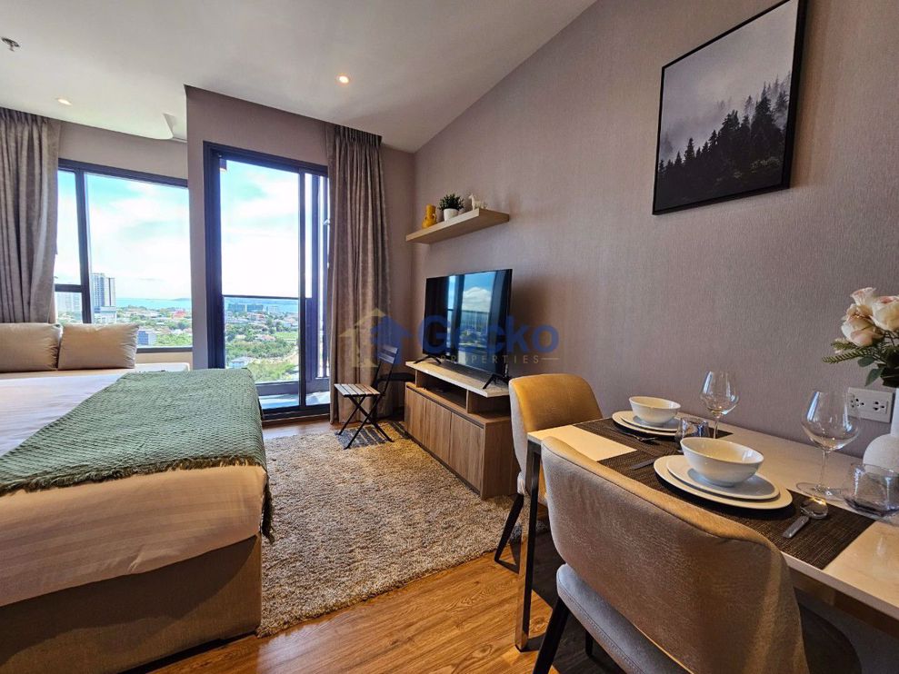 Studio Condo in Once Pattaya North Pattaya C010955 (Photo 2)
