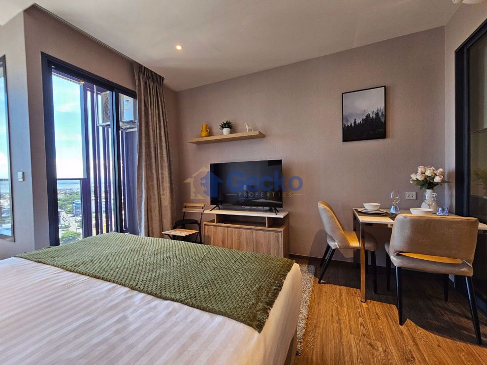 Studio Condo in Once Pattaya North Pattaya C010955 (Photo 4)