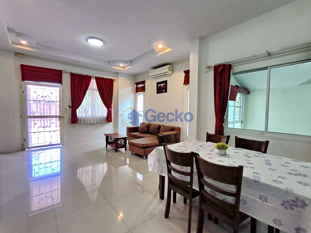 2 ห้องนอน บ้าน in Chokchai Village 8  พัทยาตะวันออก H008498 (Photo 4)