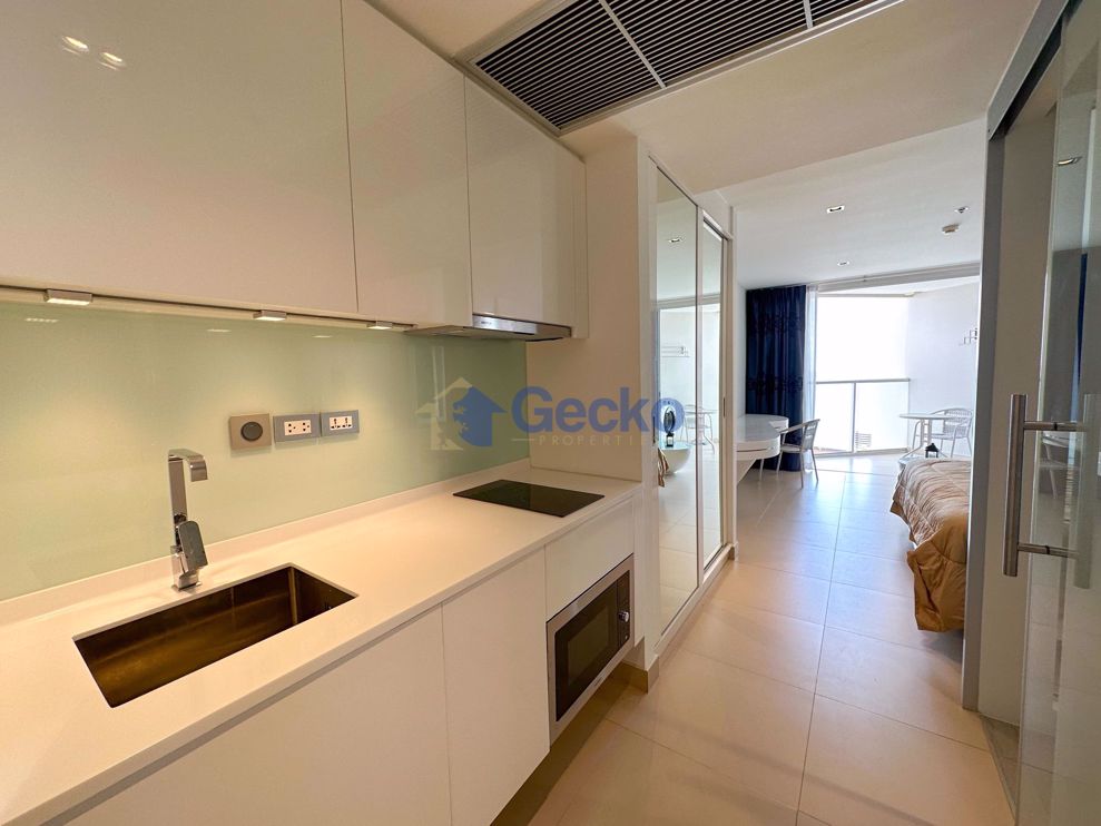 Studio Condo in  Sands Condominium Pratumnak C010975 (Photo 4)