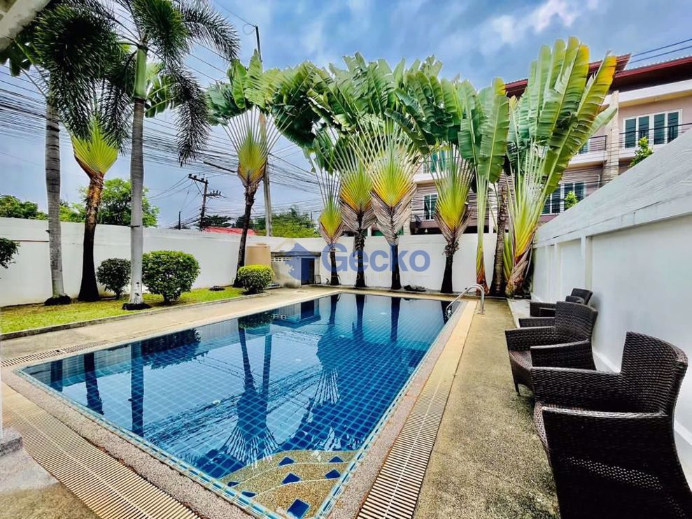 3 Bedrooms House in The Meadows  East Pattaya H011002 (Photo 2)