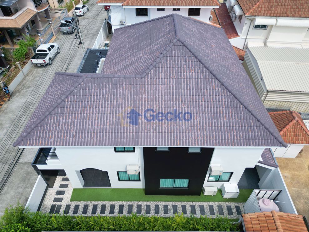 3 Bedrooms House in Wonderland 2  North Pattaya H011004 (Photo 1)