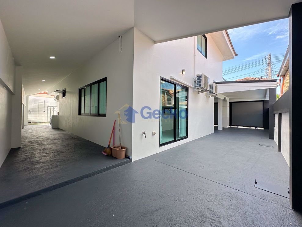 3 Bedrooms House in Wonderland 2  North Pattaya H011004 (Photo 4)