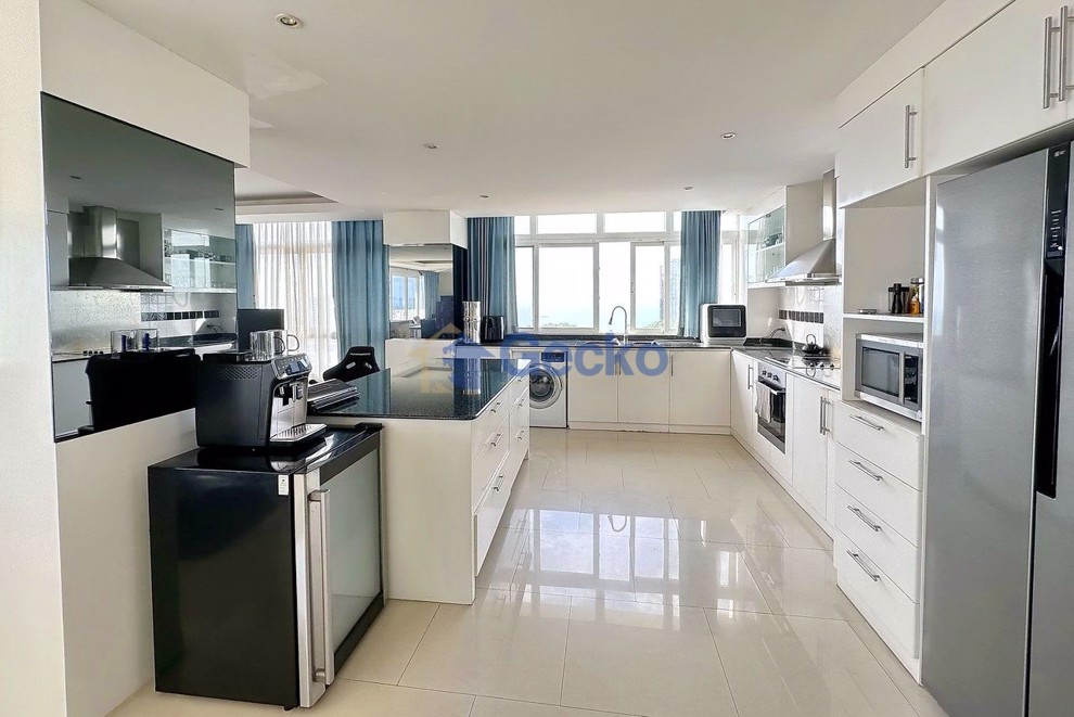 2 ห้องนอน คอนโดมิเนี่ยม in Pattaya Hill Resort พระตำหนัก C011019 (Photo 3)