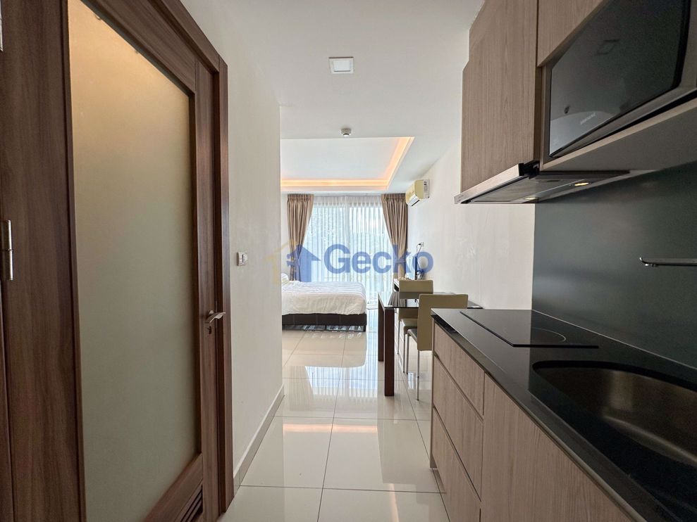 Studio Condo in Laguna Beach Resort 2 Jomtien C011024 (Photo 3)