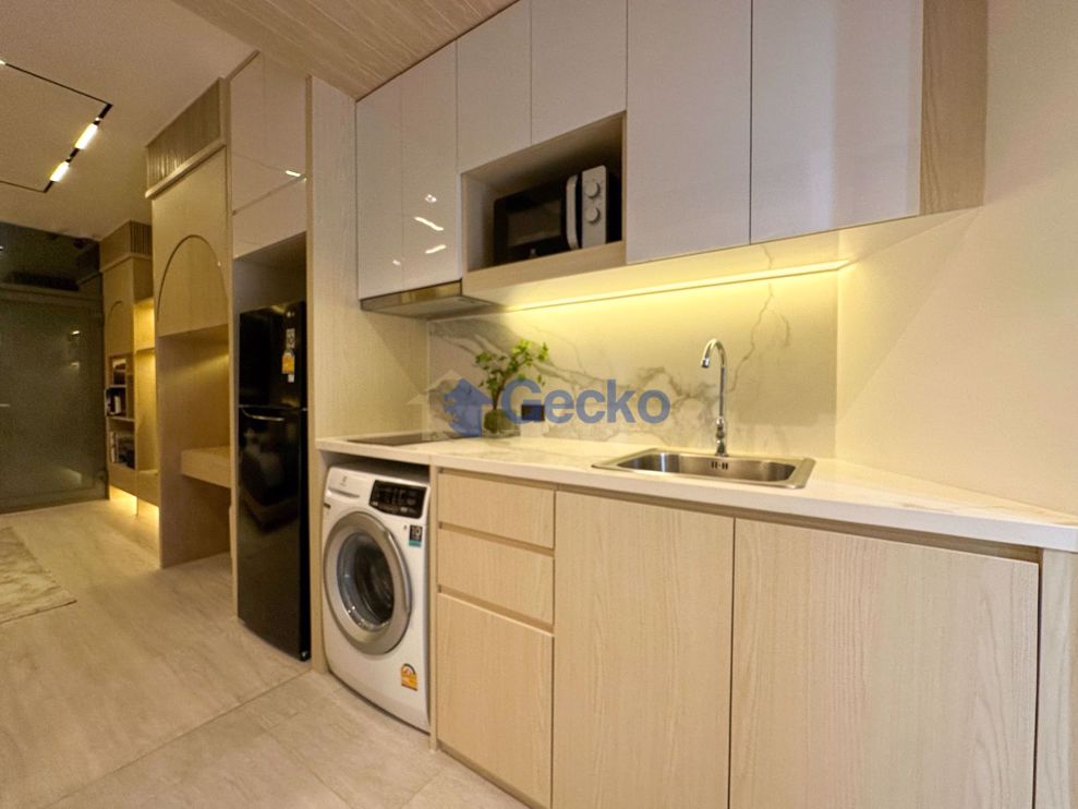 Studio Condo in Skypark Lucean Jomtien Pattaya Jomtien C011000 (Photo 3)