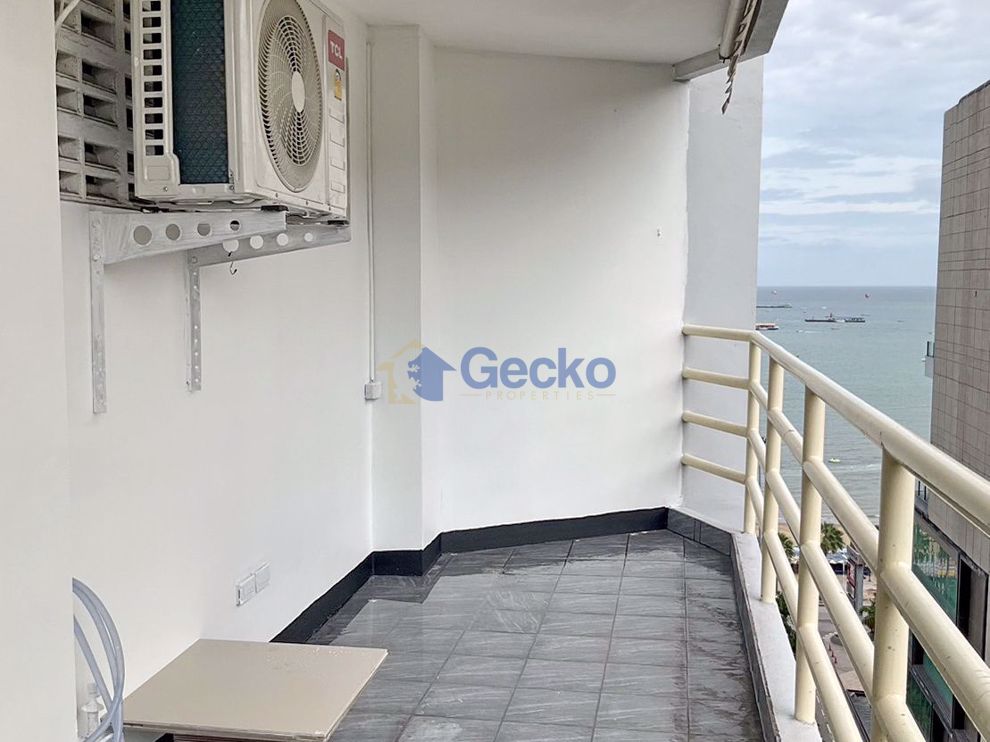 Studio Condo in View Talay 6 Central Pattaya C011028 (Photo 3)