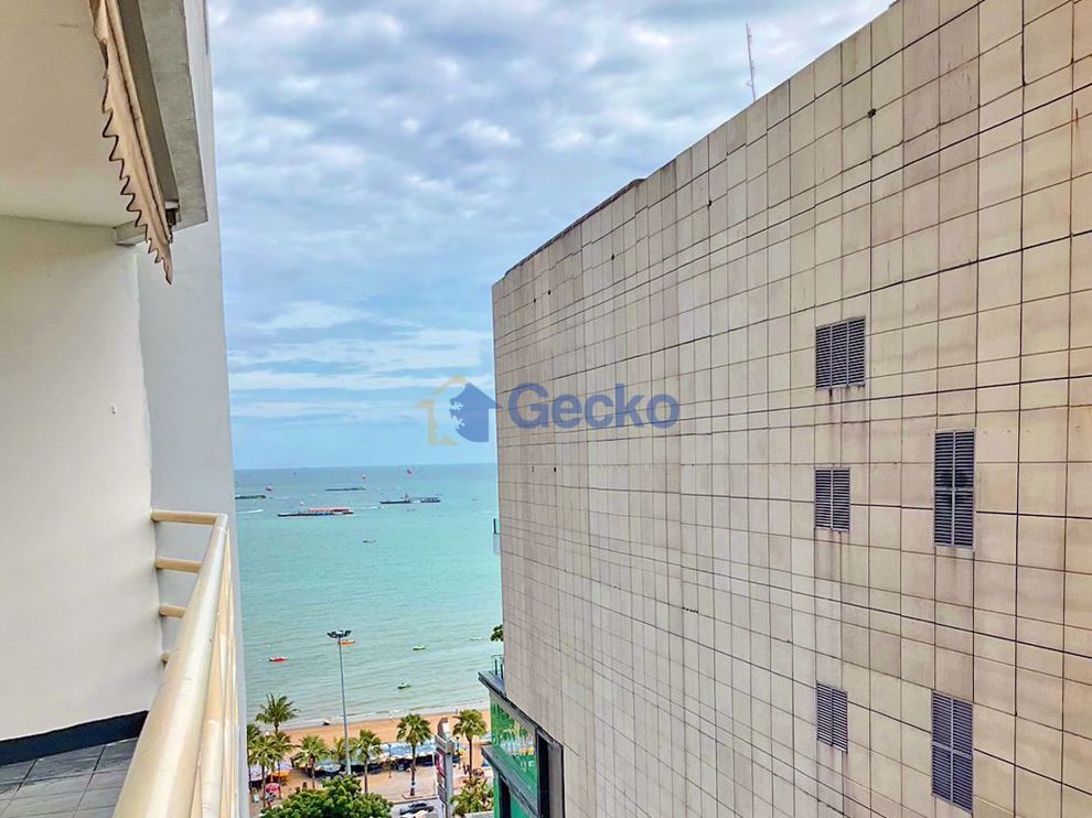 Studio Condo in View Talay 6 Central Pattaya C011028 (Photo 2)