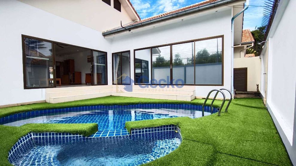 3 ห้องนอน บ้าน in Adare Gardens 3  จอมเทียน H011029 (Photo 2)