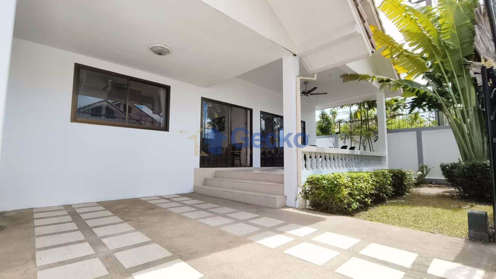 3 ห้องนอน บ้าน in Adare Gardens 3  จอมเทียน H011029 (Photo 4)