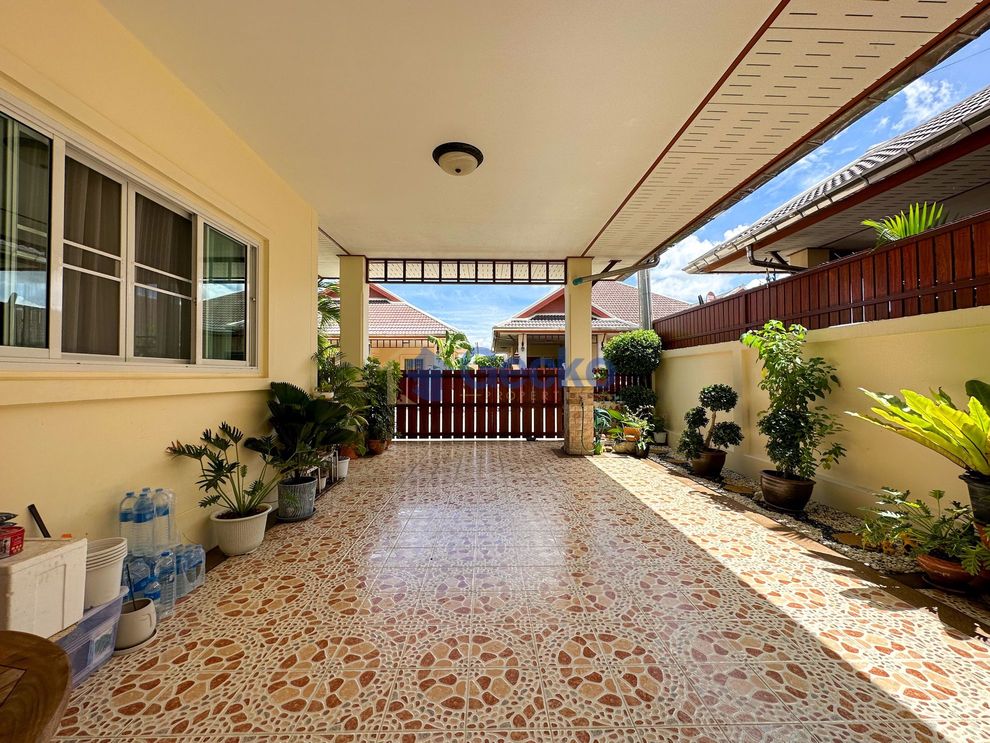 3 Bedrooms House in Rose Land & House  East Pattaya H006069 (Photo 2)
