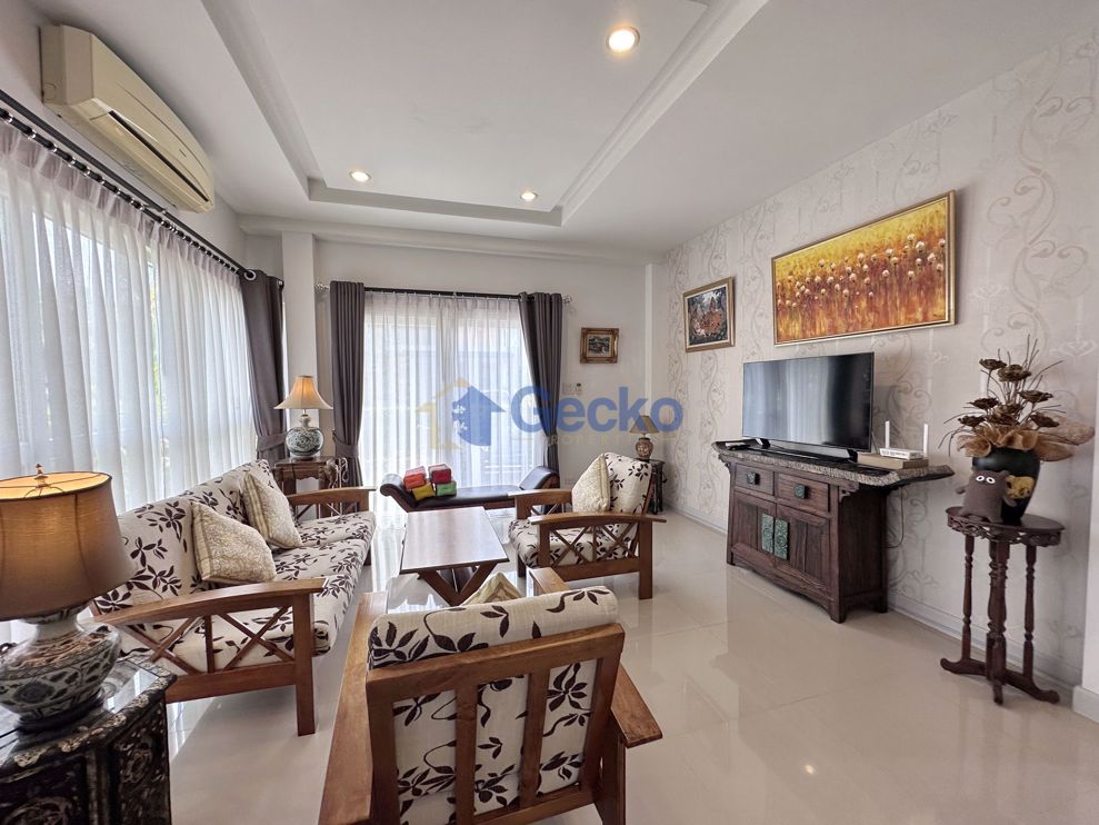 3 ห้องนอน บ้าน in Patta Village  พัทยาตะวันออก H011037 (Photo 3)