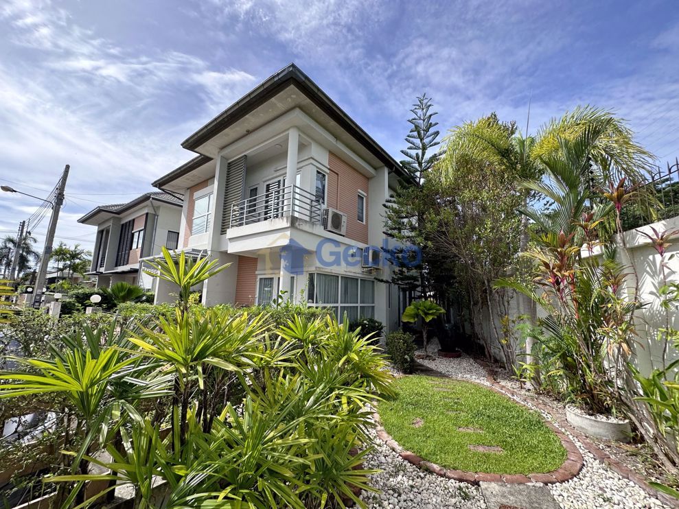 3 ห้องนอน บ้าน in Patta Village  พัทยาตะวันออก H011037 (Cover Photo)