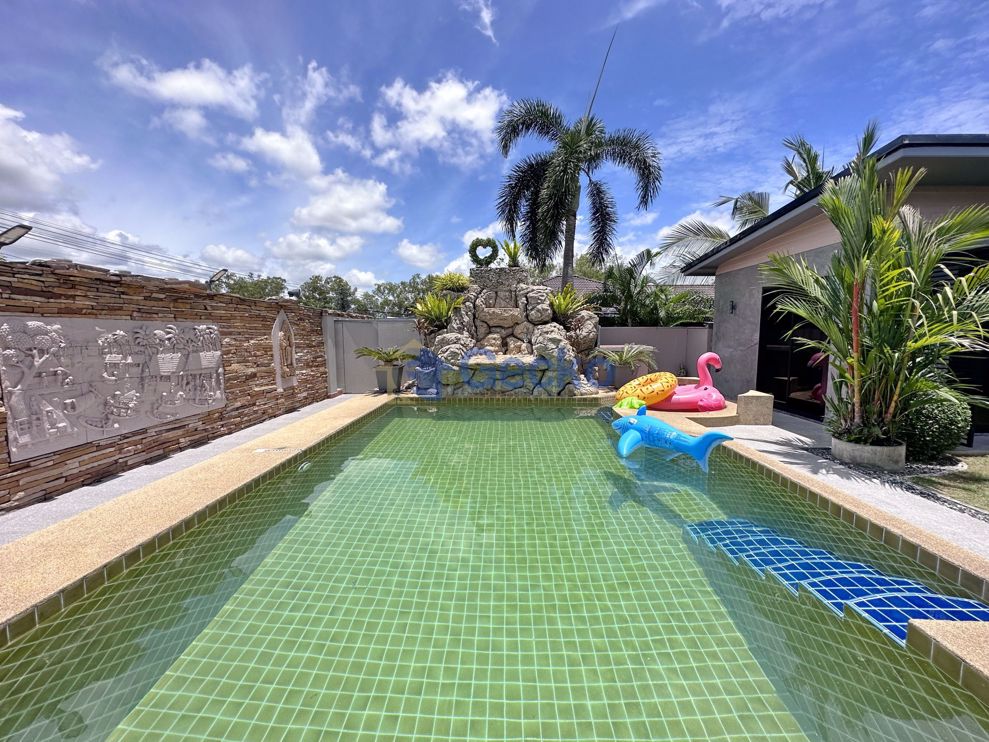 3 Bedrooms House in Pattaya Land & House  East Pattaya H009191 (Photo 1)