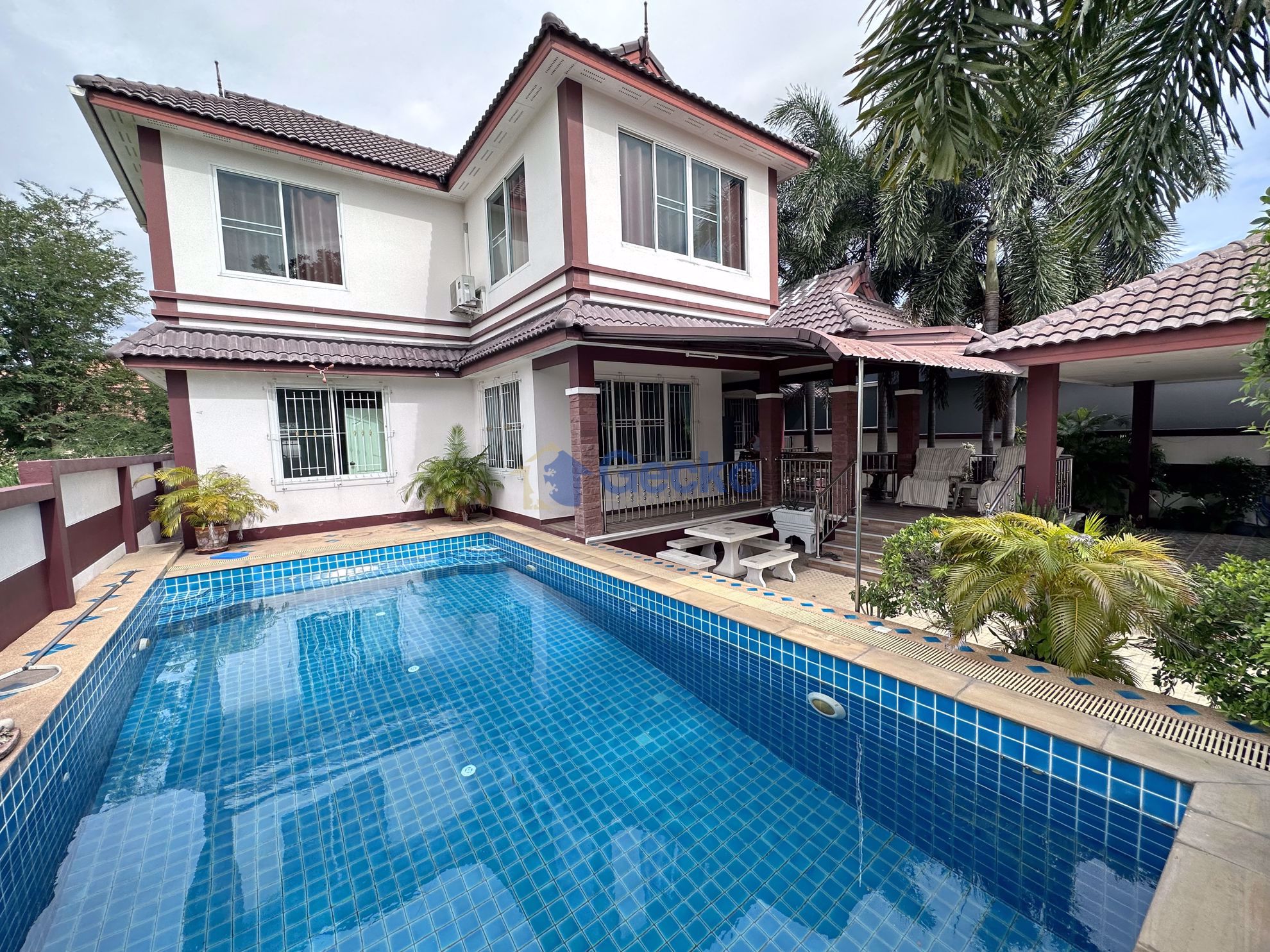 3 Bedrooms House in Fah Mi Aad Kan Village  East Pattaya H009486