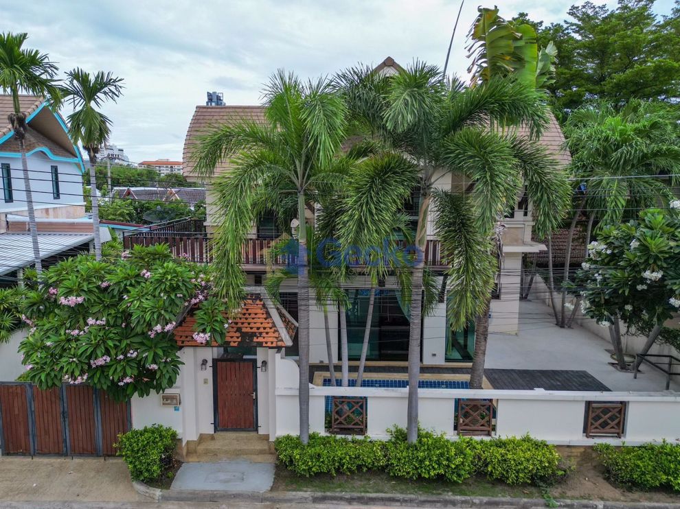3 Bedrooms House in Baan Natcha  Central Pattaya H011057 (Photo 3)