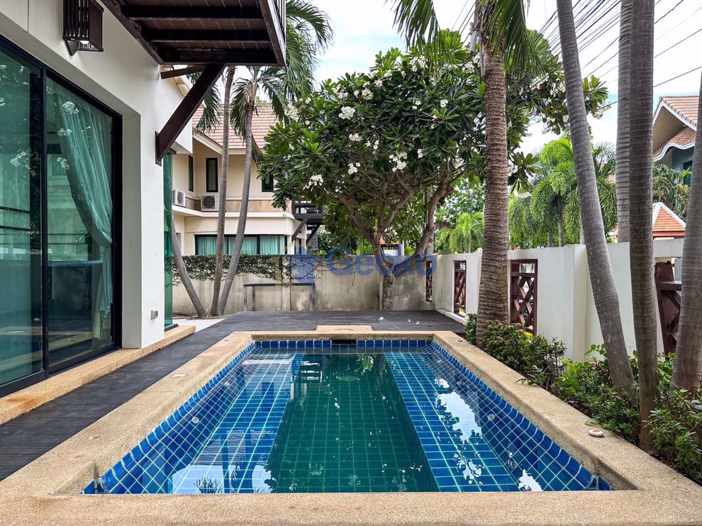 3 Bedrooms House in Baan Natcha  Central Pattaya H011057 (Photo 1)