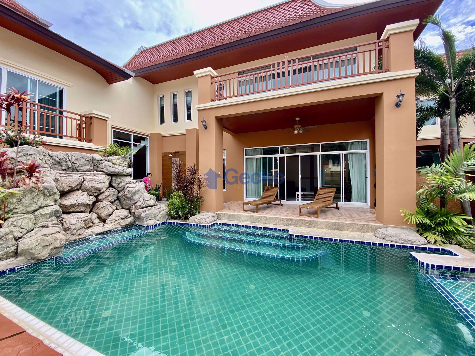 5 ห้องนอน บ้าน in เดอะ แกรนด์ รีเจนท์ พัทยา  พัทยาตะวันออก H011077