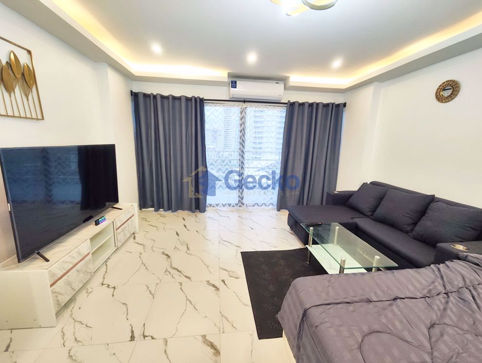 Studio Condo in View Talay 5 Jomtien C011087 (Photo 1)