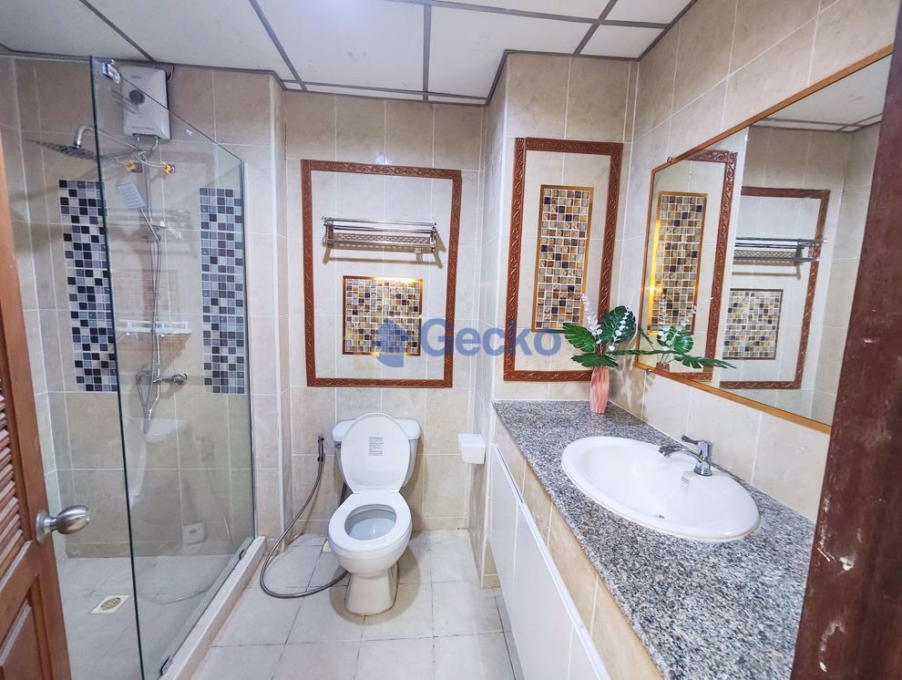Studio Condo in View Talay 5 Jomtien C011087 (Photo 2)