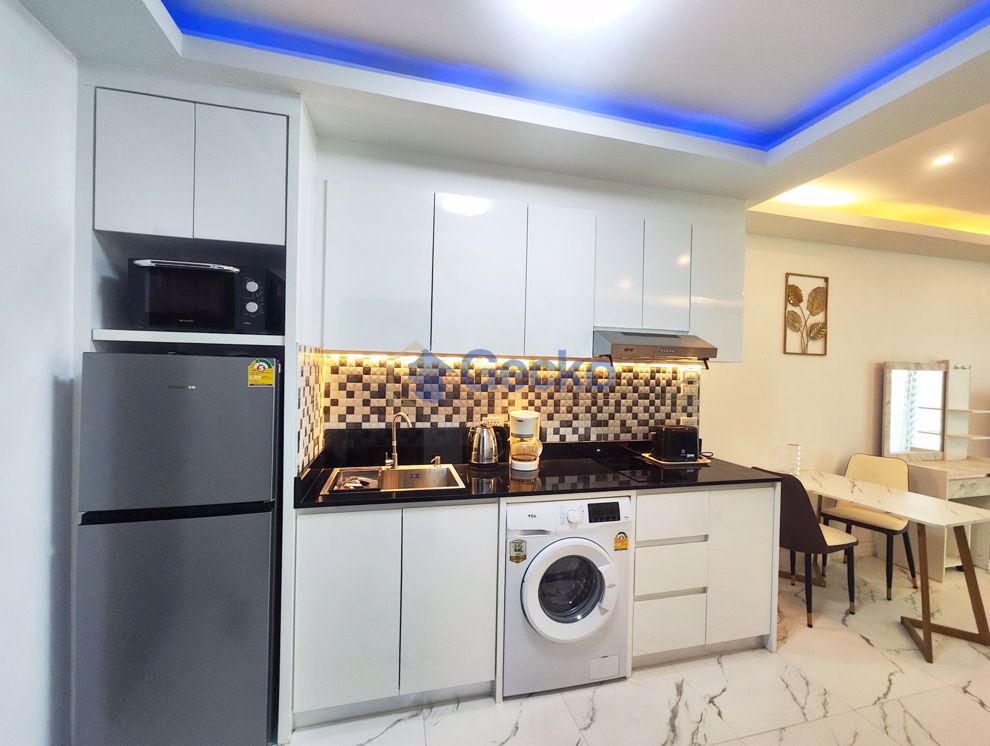 Studio Condo in View Talay 5 Jomtien C011087 (Photo 4)