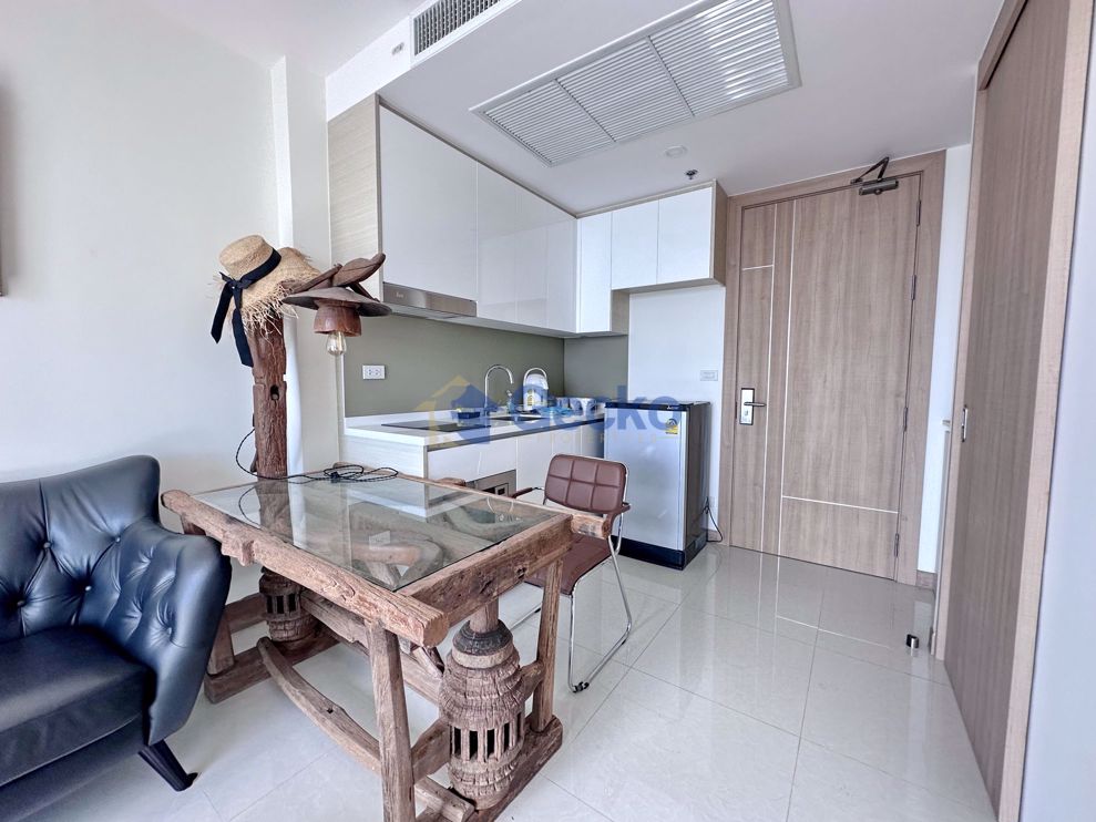 1 ห้องนอน คอนโดมิเนี่ยม in The Riviera Jomtien จอมเทียน C011096 (Photo 4)