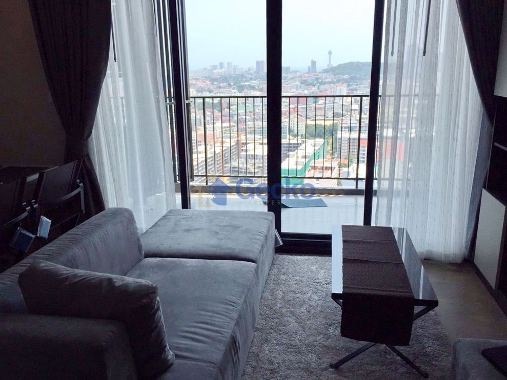 2 Bedrooms Condo in The Base Central Pattaya C011099 (Photo 3)