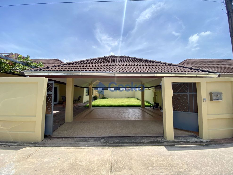 3 Bedrooms House in Hill Side  East Pattaya H011101 (Photo 2)