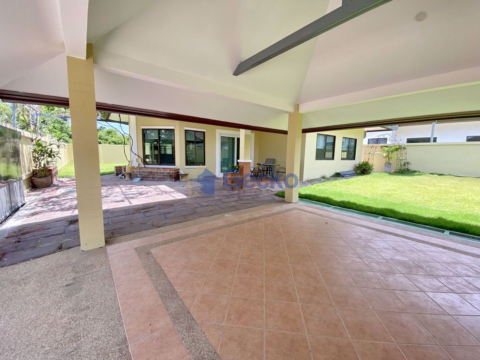 3 Bedrooms House in Hill Side  East Pattaya H011101 (Photo 3)