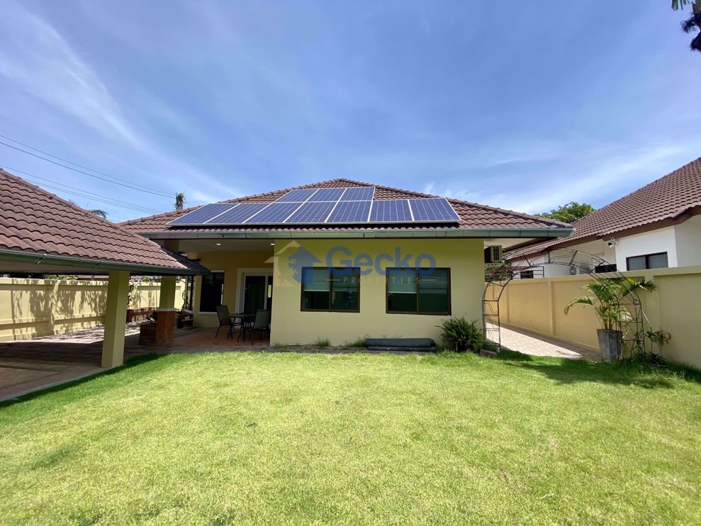 3 Bedrooms House in Hill Side  East Pattaya H011101 (Cover Photo)