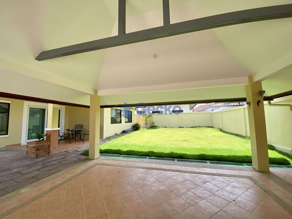 3 Bedrooms House in Hill Side  East Pattaya H011101 (Photo 1)