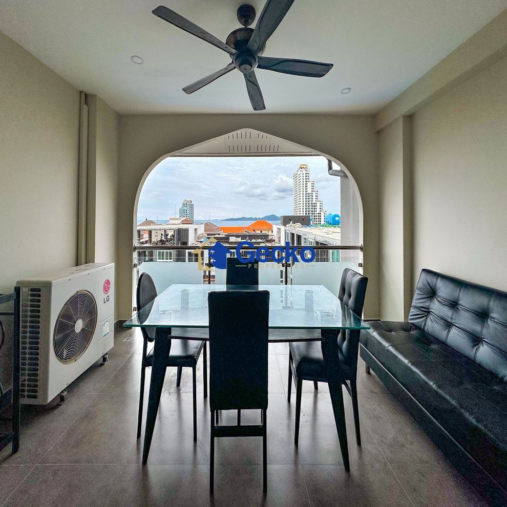1 Bedroom Condo in Tudor Court Pratumnak C011109 (Photo 3)