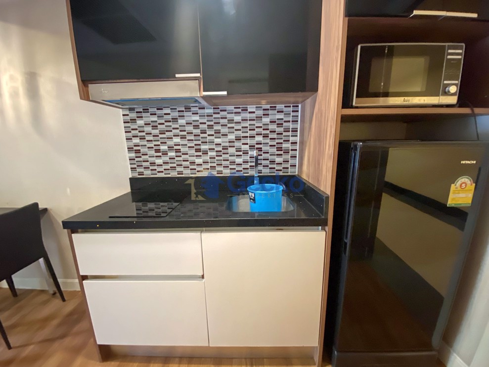 Studio Condo in Dusit Grand Park Jomtien C011114 (Photo 4)