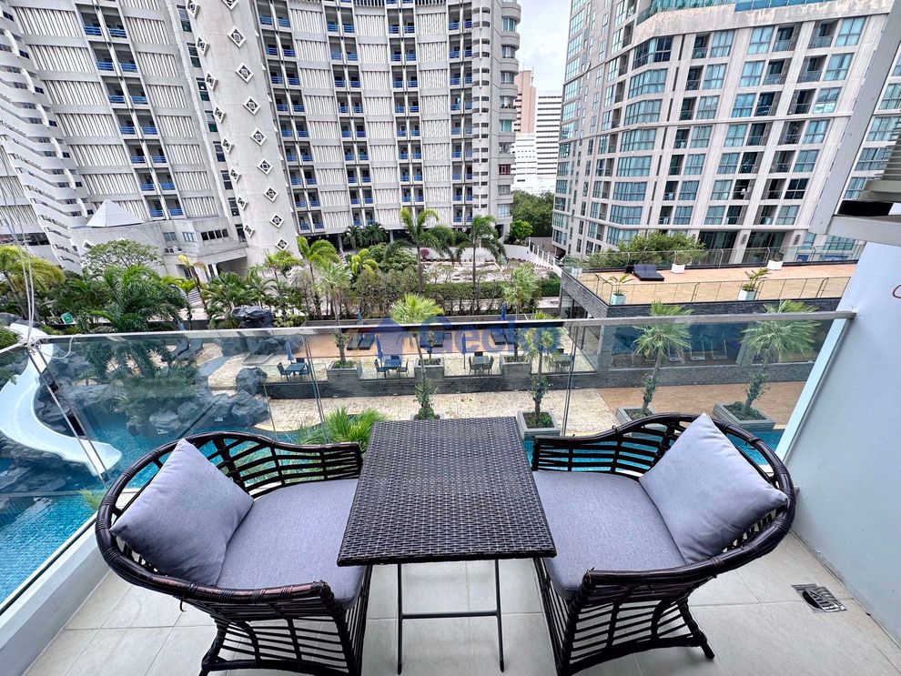 1 Bedroom Condo in The Cliff Pratumnak C011112 (Cover Photo)