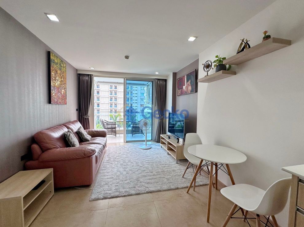 1 Bedroom Condo in The Cliff Pratumnak C011112 (Photo 3)