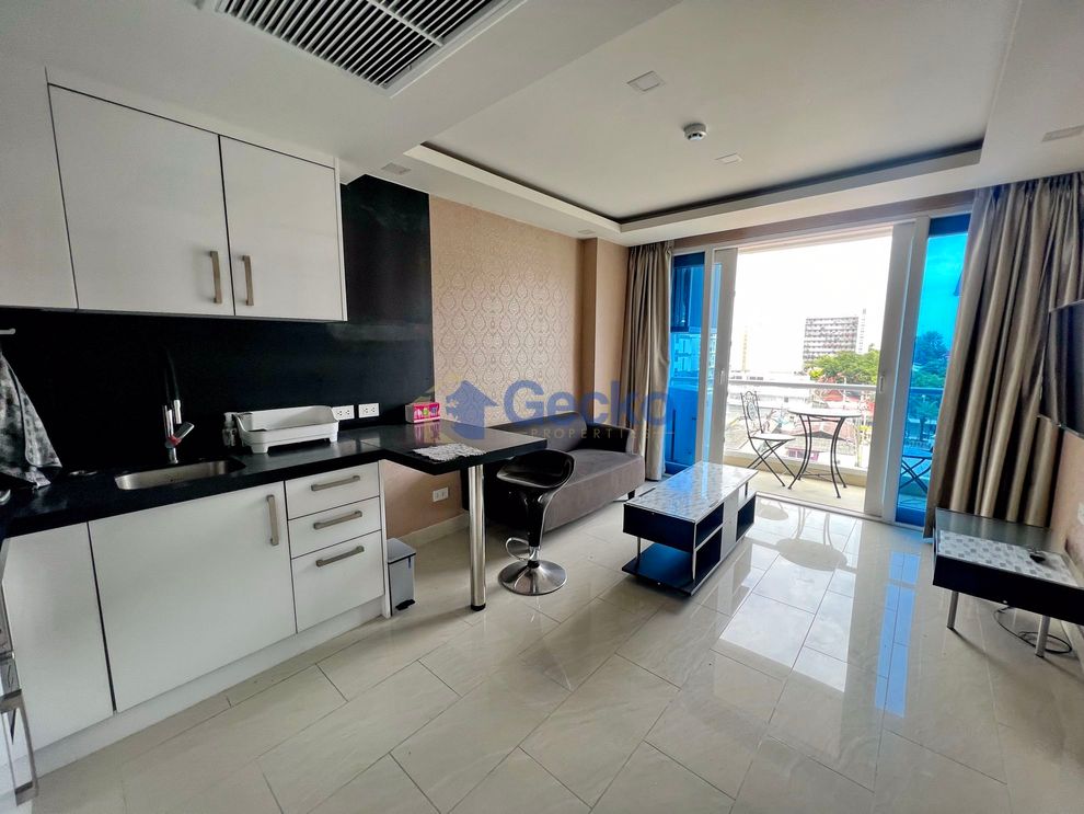 1 Bedroom Condo in Grand Avenue Central Pattaya C011126 (Photo 2)