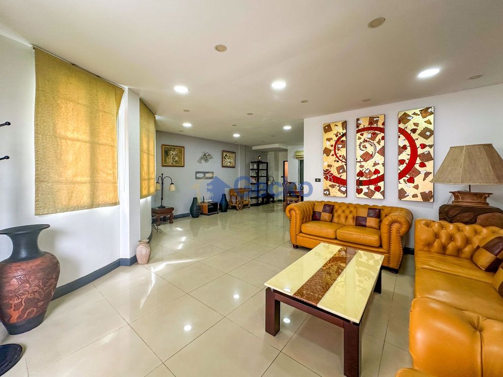 3 Bedrooms House in Chateau Dale Residence  East Pattaya H011130 (Photo 3)