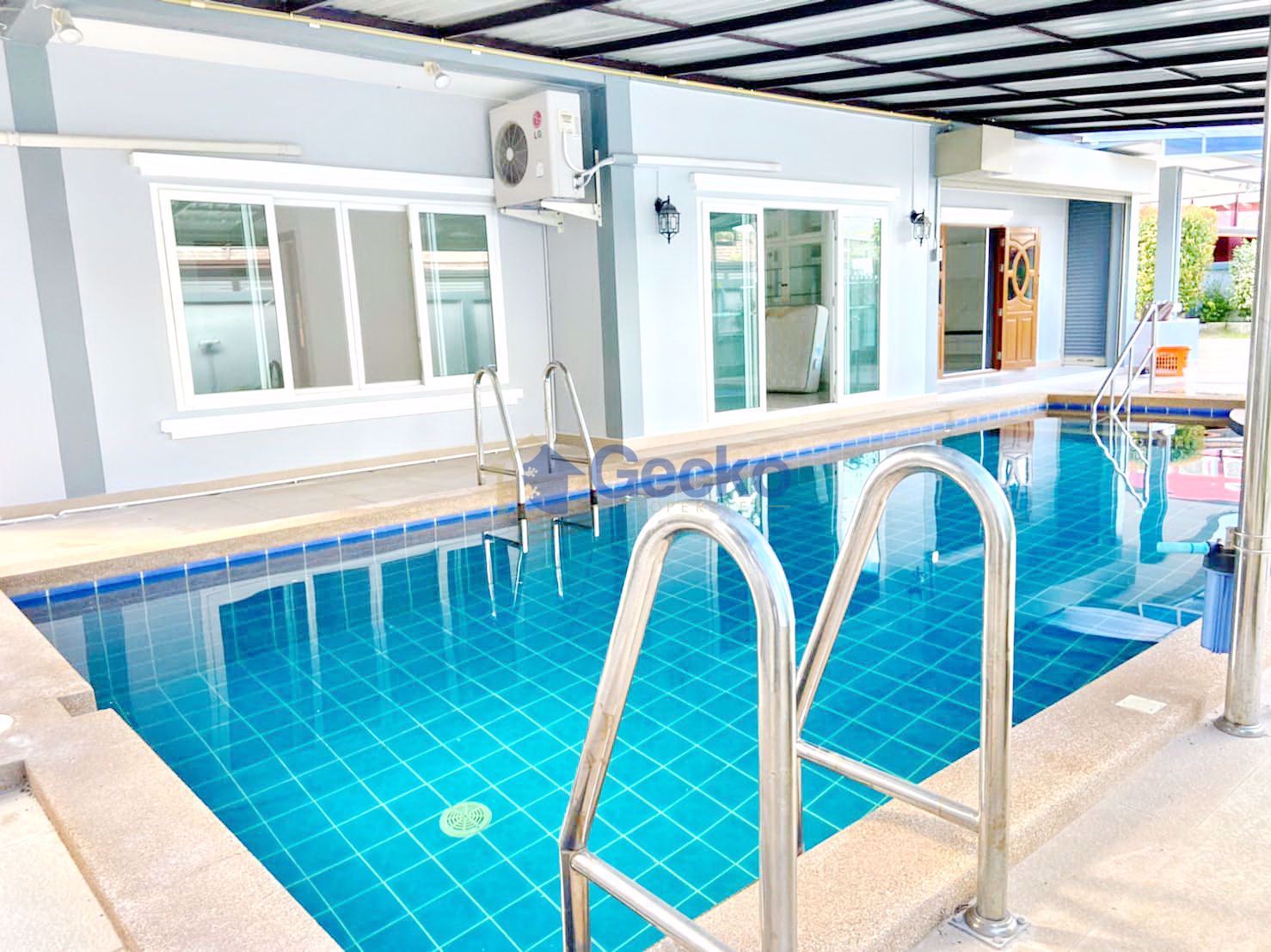 4 ห้องนอน บ้าน in Lake Side Court 3  พัทยาตะวันออก H011134
