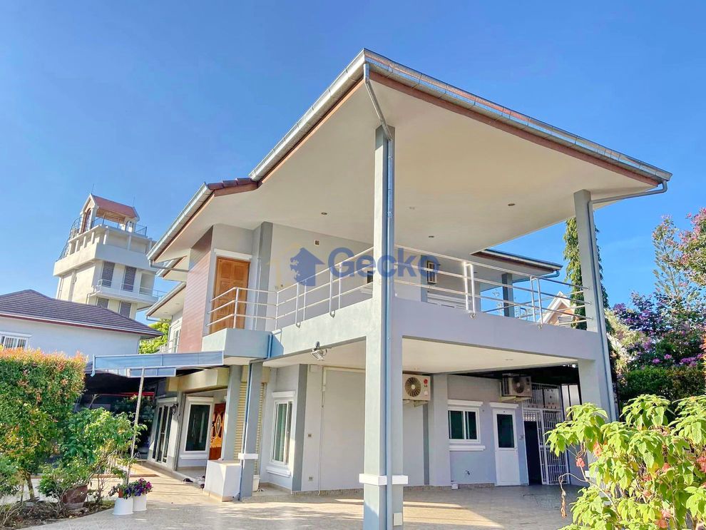 4 ห้องนอน บ้าน in Lake Side Court 3  พัทยาตะวันออก H011134 (Photo 1)