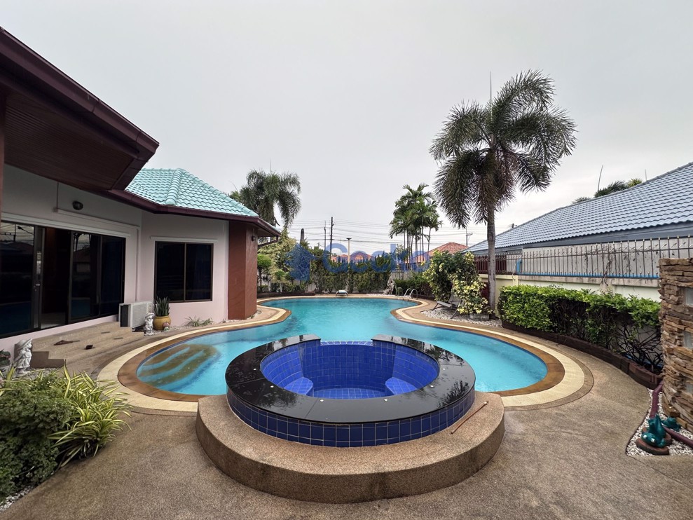 4 ห้องนอน บ้าน in SP Private Pattaya  พัทยาตะวันออก H003479 (Photo 1)