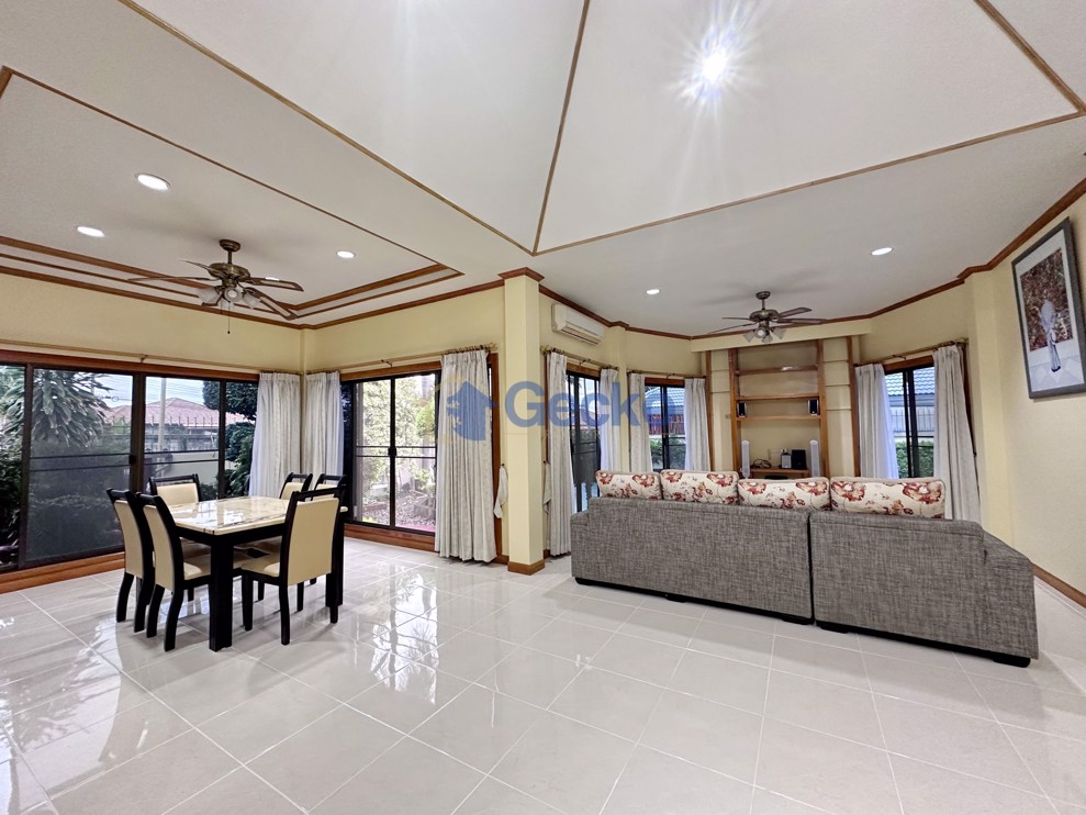 4 ห้องนอน บ้าน in SP Private Pattaya  พัทยาตะวันออก H003479 (Photo 3)