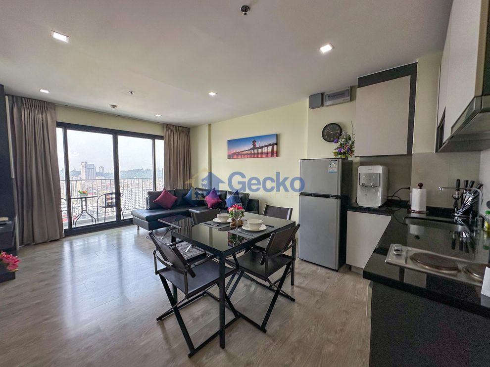 2 Bedrooms Condo in The Base Central Pattaya C011163 (Photo 3)