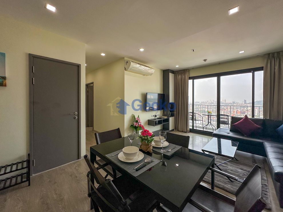 2 Bedrooms Condo in The Base Central Pattaya C011163 (Photo 4)