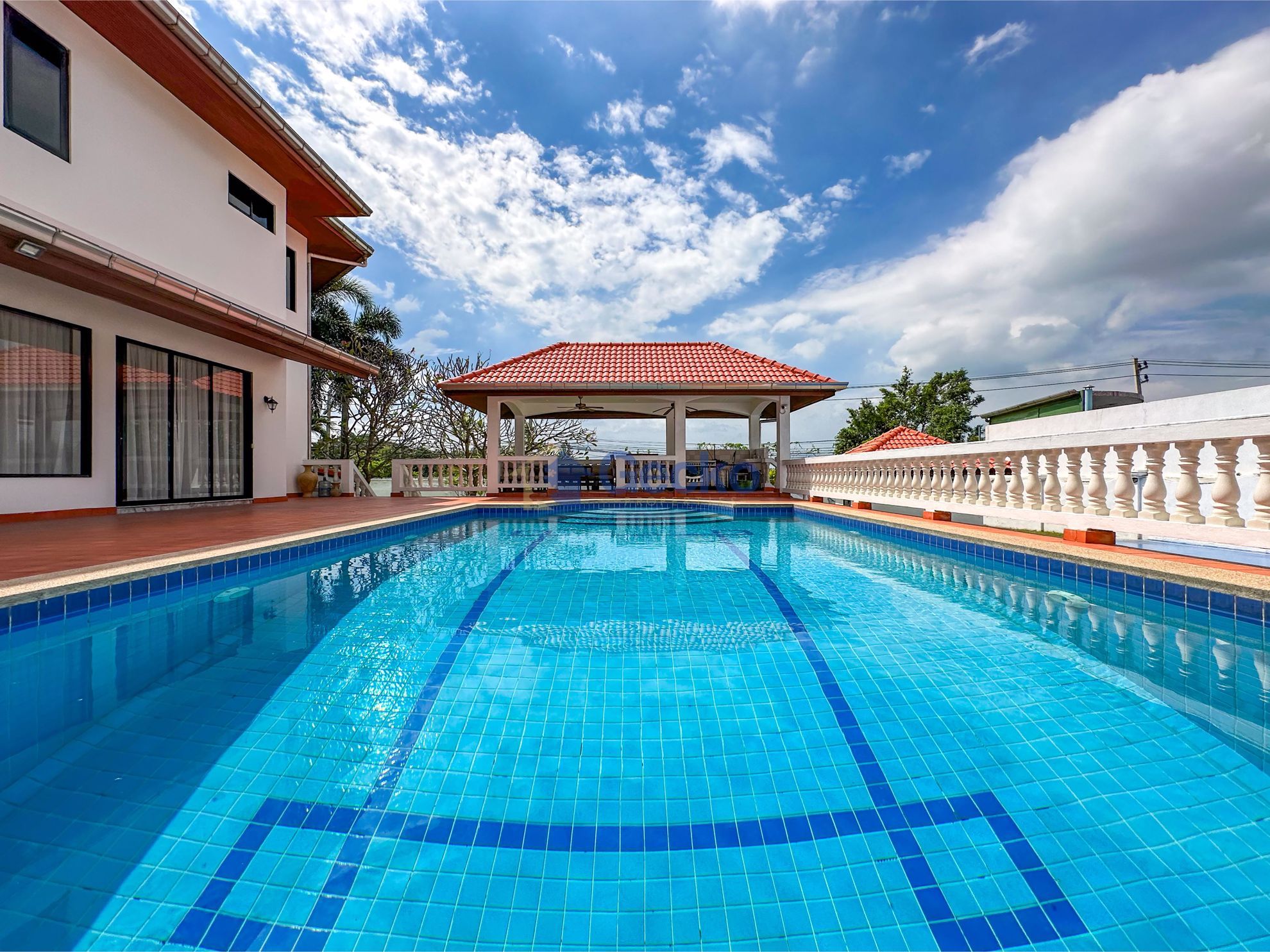 4 ห้องนอน บ้าน in Paradise Villas 1  พัทยาตะวันออก H011179