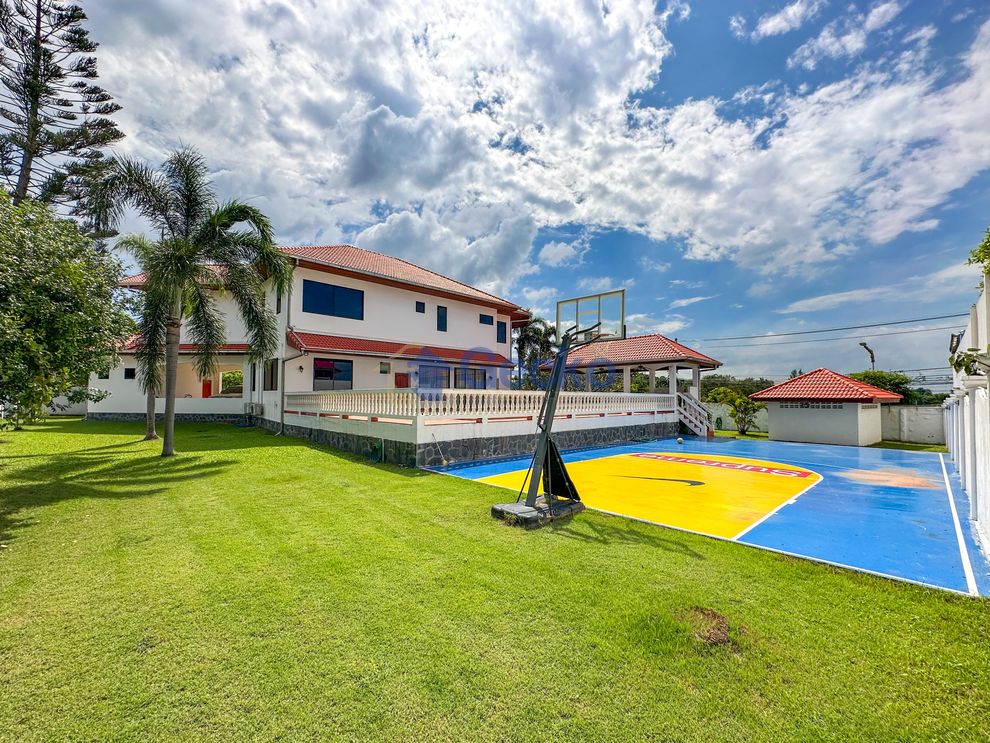 4 ห้องนอน บ้าน in Paradise Villas 1  พัทยาตะวันออก H011179 (Photo 1)