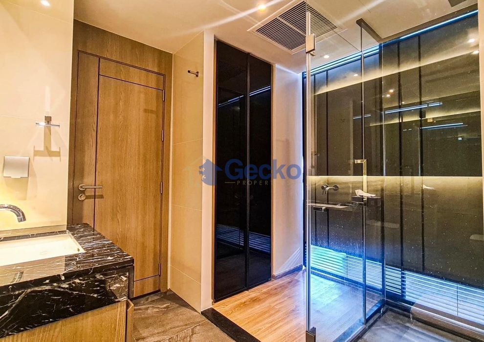 1 Bedroom Condo in Andromeda Pratumnak C011182 (Photo 3)