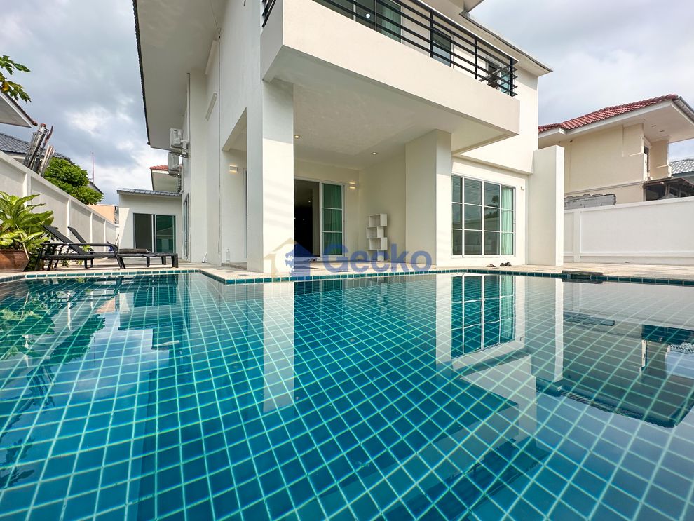 6 ห้องนอน บ้าน in View Point Villa Jomtien  จอมเทียน H010350 (Photo 1)