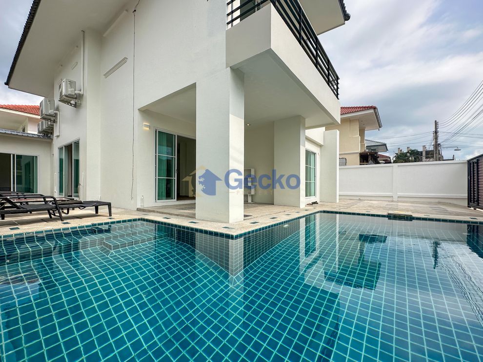 6 ห้องนอน บ้าน in View Point Villa Jomtien  จอมเทียน H010350 (Photo 3)