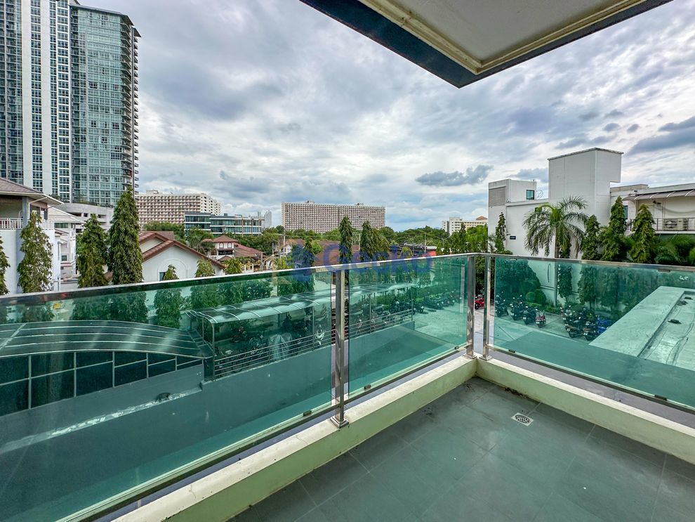 1 Bedroom Condo in Dusit Grand Condo View Jomtien C011186 (Photo 1)